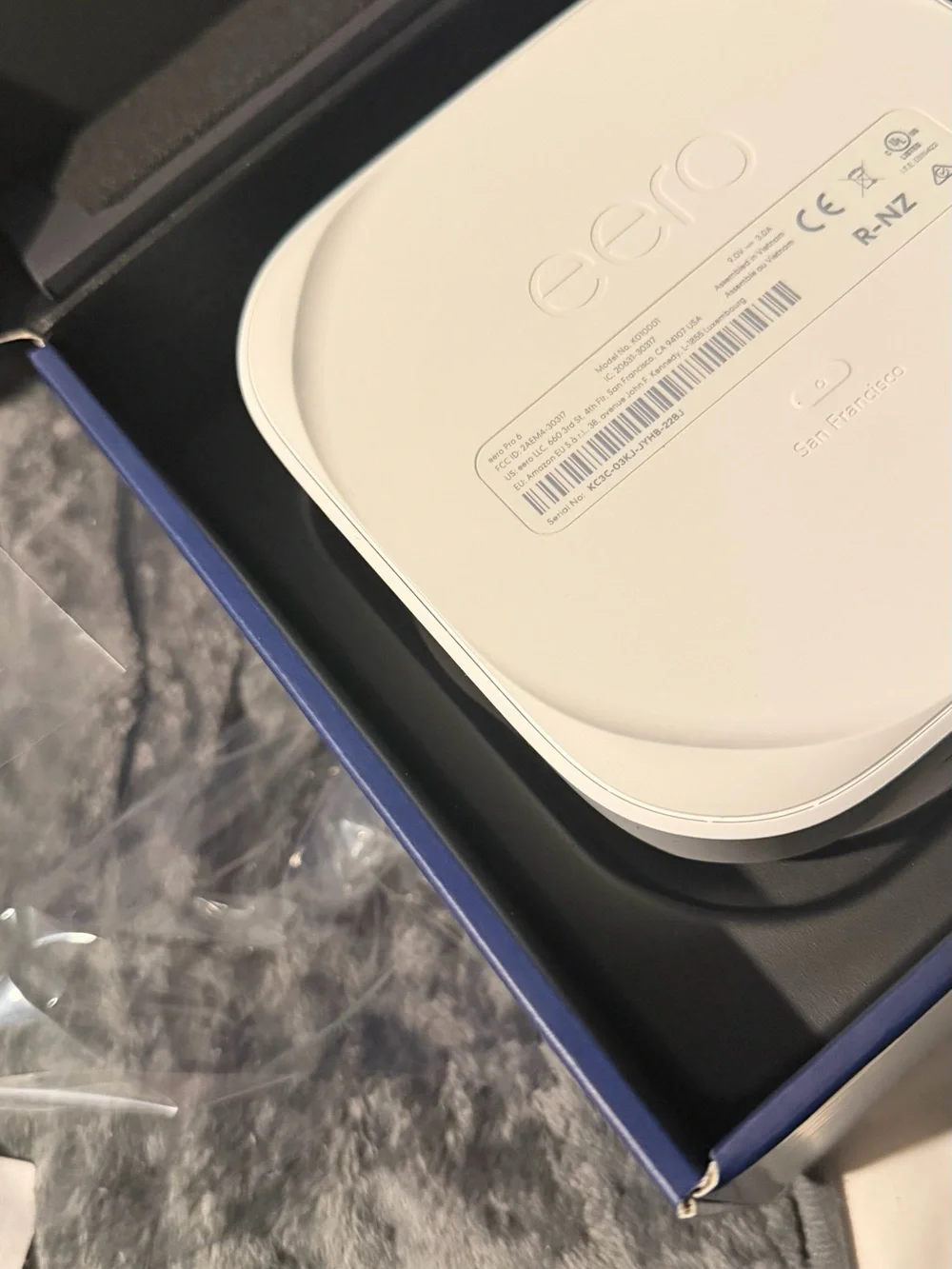 eero White Mesh Wi‑Fi Router Beacon - Picture 2 of 3